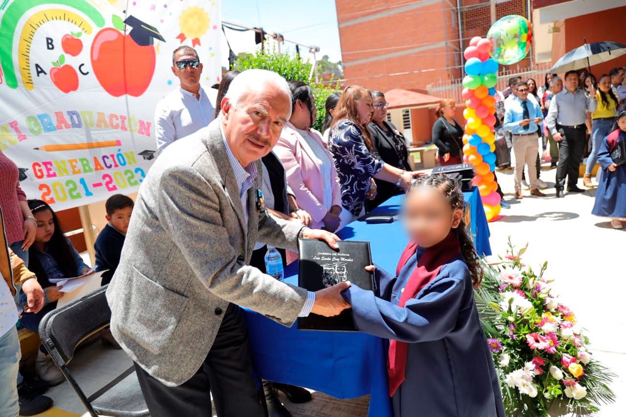 Apadrina Gustavo Jiménez generación 2021 - 2023 del jardín de niños Profesor Lino Santacruz Morales